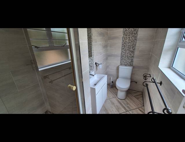 3 BEDROOM HOUSE TO LET IN WAVES EDGE